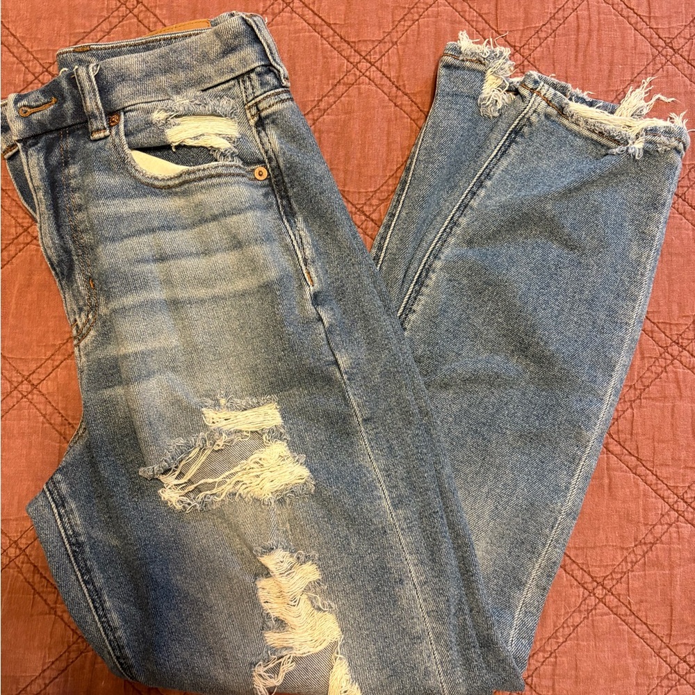 American Eagle Distressed Medium Wash Curvy Mom Jeans